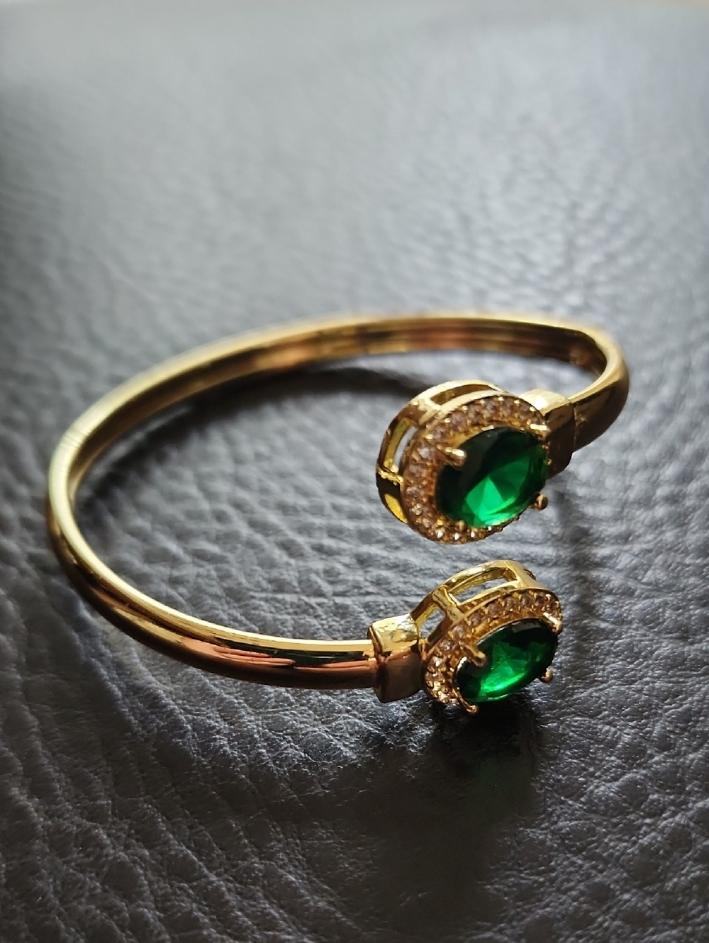 Gold-Tone Bracelet with Emerald Green Stones